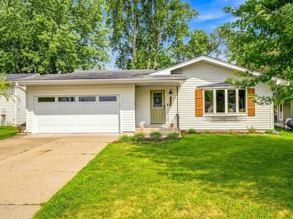 4784 Sandra Ln, White Bear Lake, MN 55110
