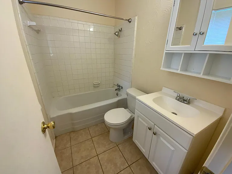 2826 Shady Hill Dr — Photo 12