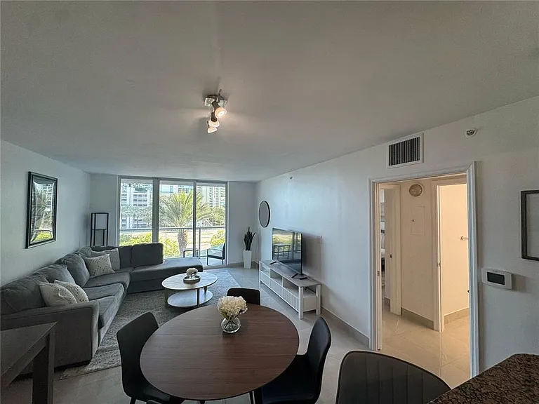 1155 Brickell Bay Dr #F307 — Photo 1