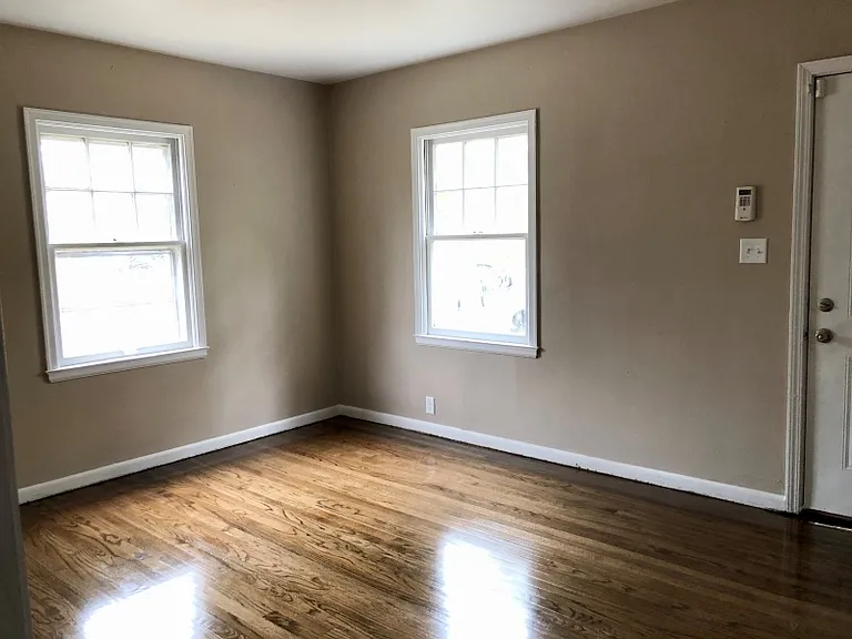 277 Lincoln St — Photo 2