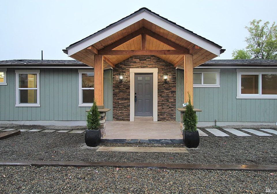 1st image of 1404 S 250th St