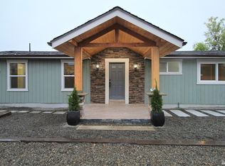 1404 S 250th St, Des Moines, WA 98198