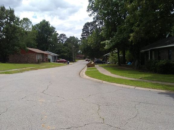 4th image of 52 White Dr