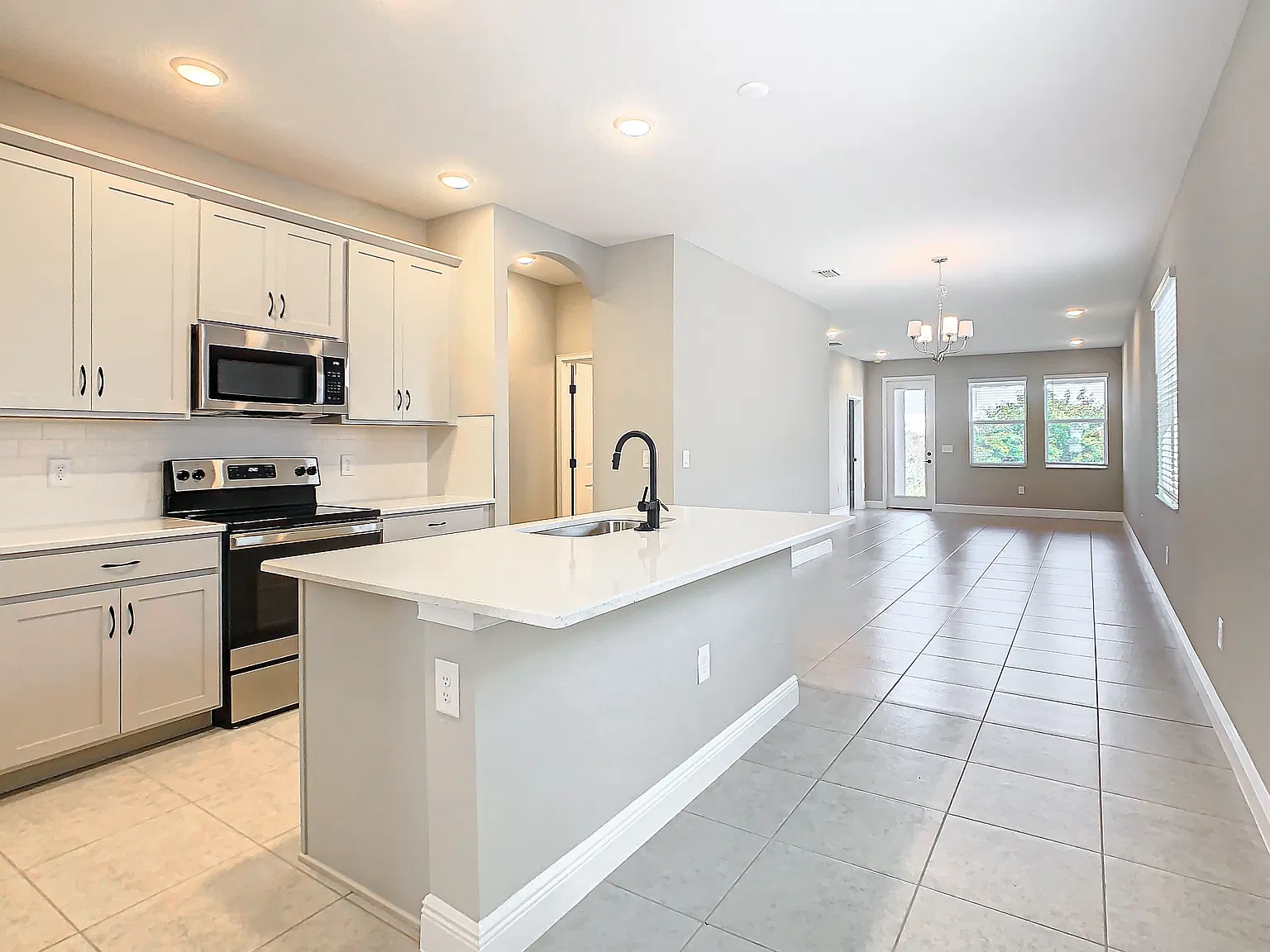 3 bed, 1678 sqft, $2,195 — Photo 4