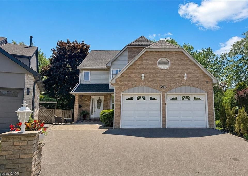 1st image of 39B Newington Cres