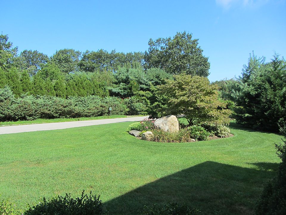 2nd image of 9 Tradewinds Dr