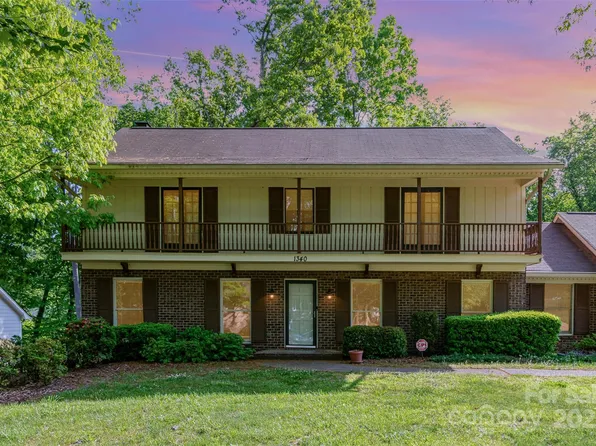 1340 Piccadilly Dr, Charlotte, NC 28211