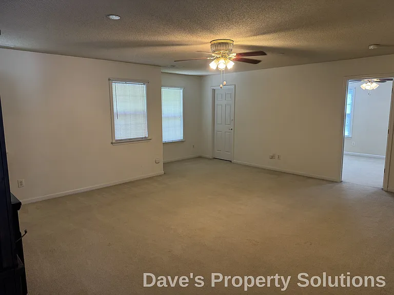 5265 Ivystone Ln — Photo 11