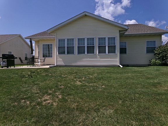 4th image of 8 Liberty Ln