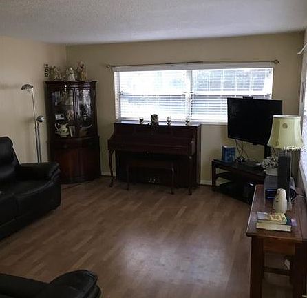 3rd image of 107 Driftwood Ln