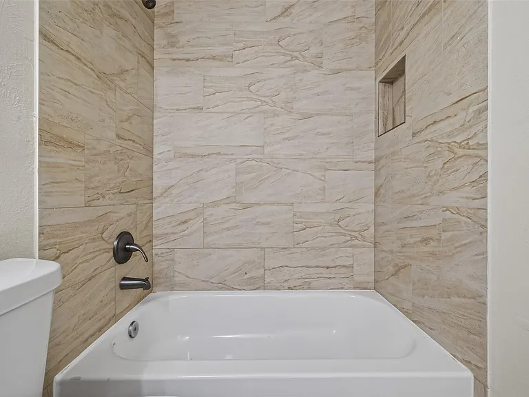 4626 Dewberry St — Photo 33