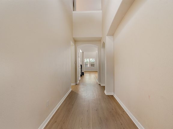 5th image of 415 San Marcos Dr