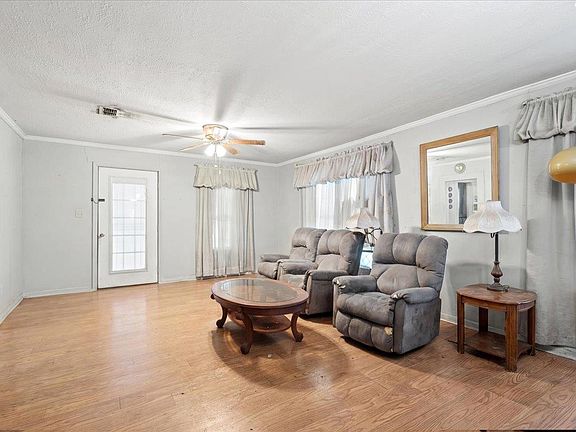 2nd image of 210 S Center St