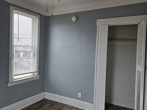4th image of 2078 Belmont St #2