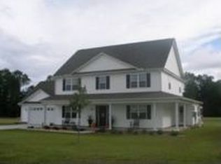 103 River Bluff Dr, Jacksonville, NC 28540