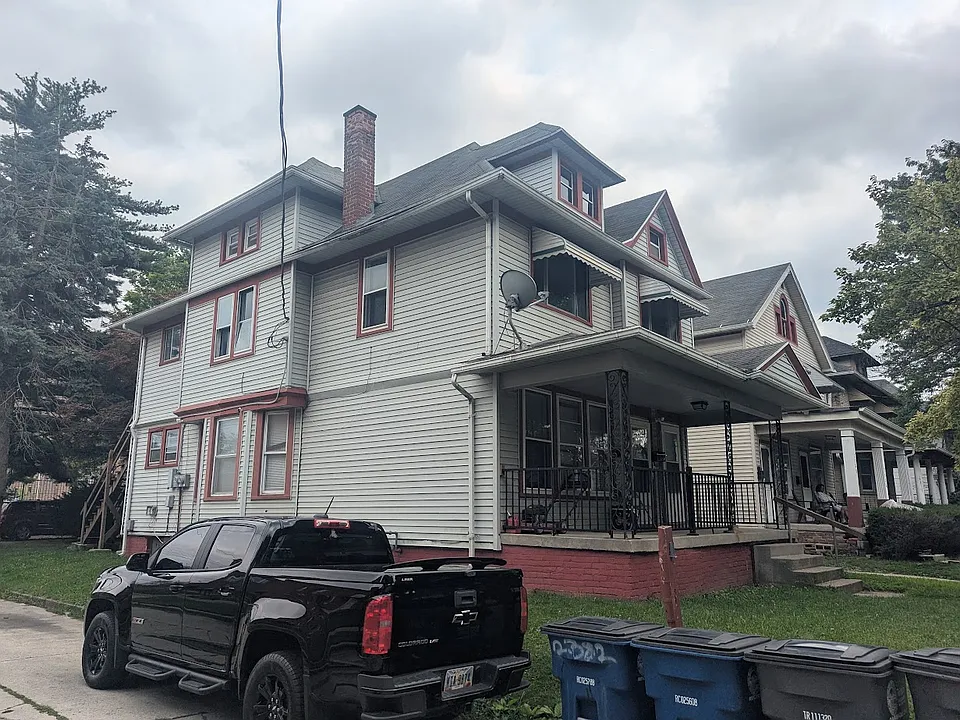 2382 Franklin Ave #2