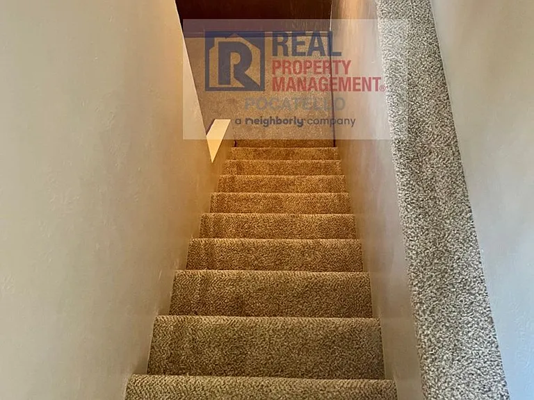 1247 Holman Ave — Photo 23