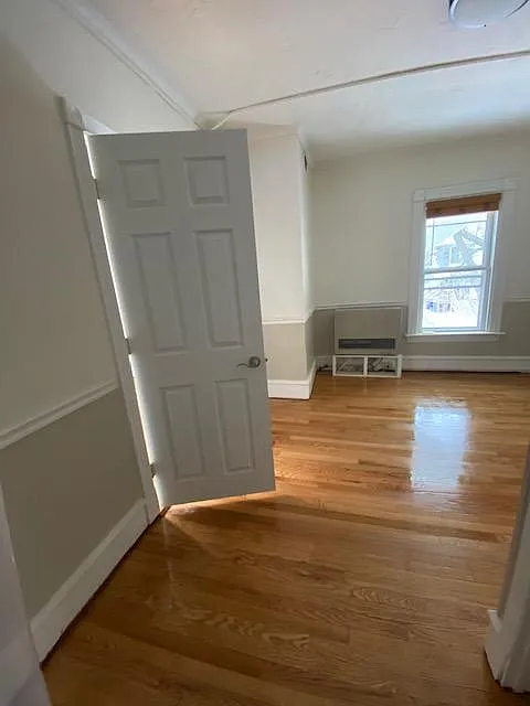 1 bed, 400 sqft, $1,750 — Photo 3