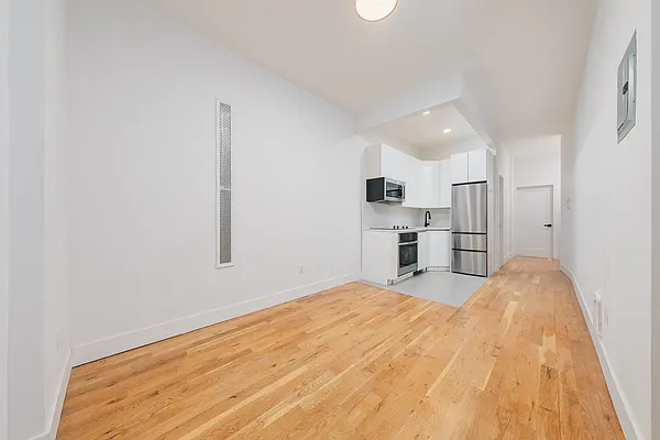 Rented by REAL New York | media 2