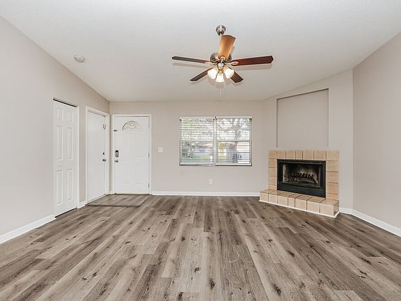 4th image of 11337 Blackbark Dr