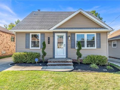 491 Orchardview Rd, Seven Hills, OH, 44131