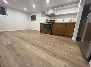 823 Sanok Dr, Pickering, ON L1W 2R1