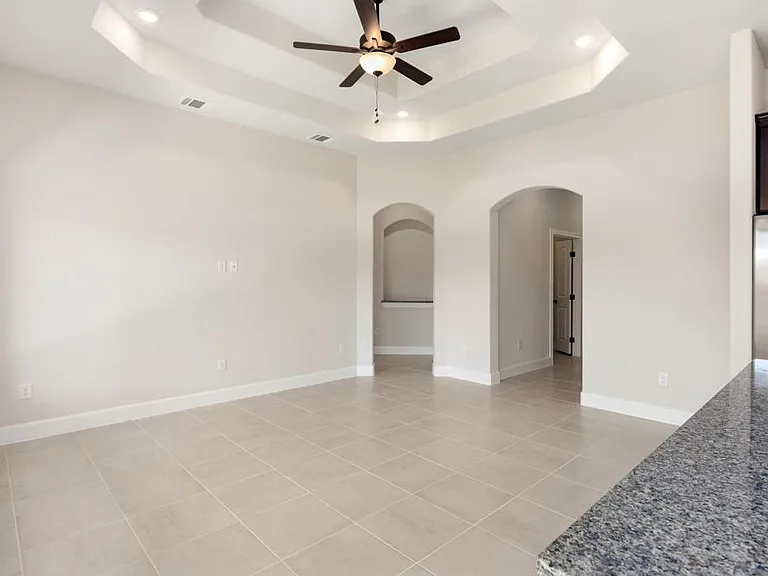 405 Park Cir — Photo 21