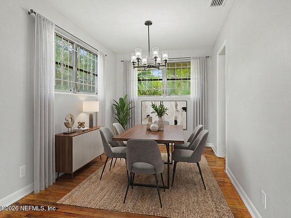 3rd image of 1074 GOLFAIR Boulevard