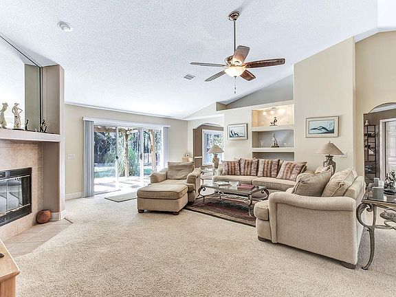 4th image of 6591 Desoto St
