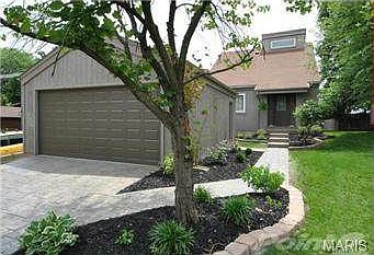 2nd image of 1562 Beacon Woods Ct