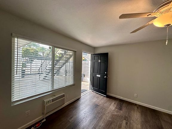 4th image of 4127 Idaho St APT B