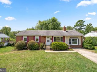 10917 Fairchester Dr, Fairfax, VA 22030
