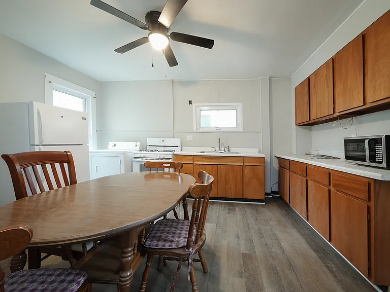 81 Madison St — Photo 7