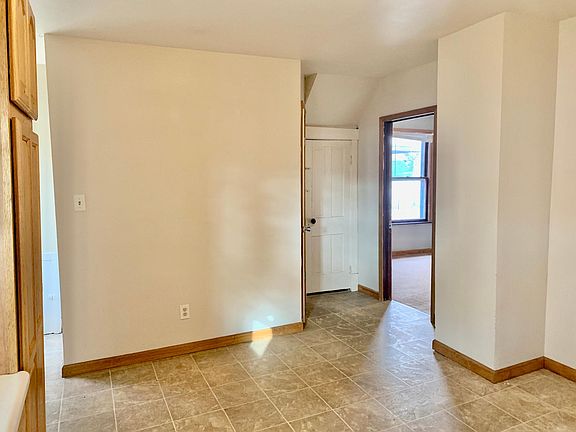 5th image of 108 NW 18th St