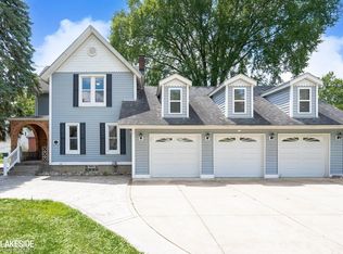 8224 Clinton River Rd, Sterling Heights, MI 48314