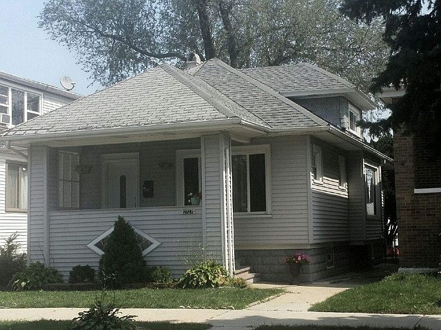 1st image of 2727 N Mulligan Ave