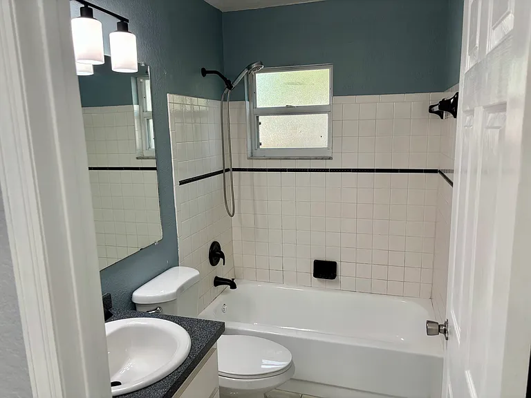 14744 Sunset St — Photo 8