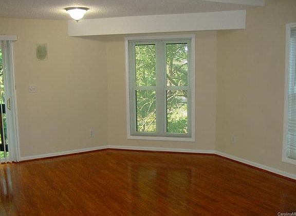 3rd image of 8139 Cedar Glen Dr
