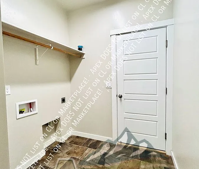 801 E Ionia Dr — Photo 23