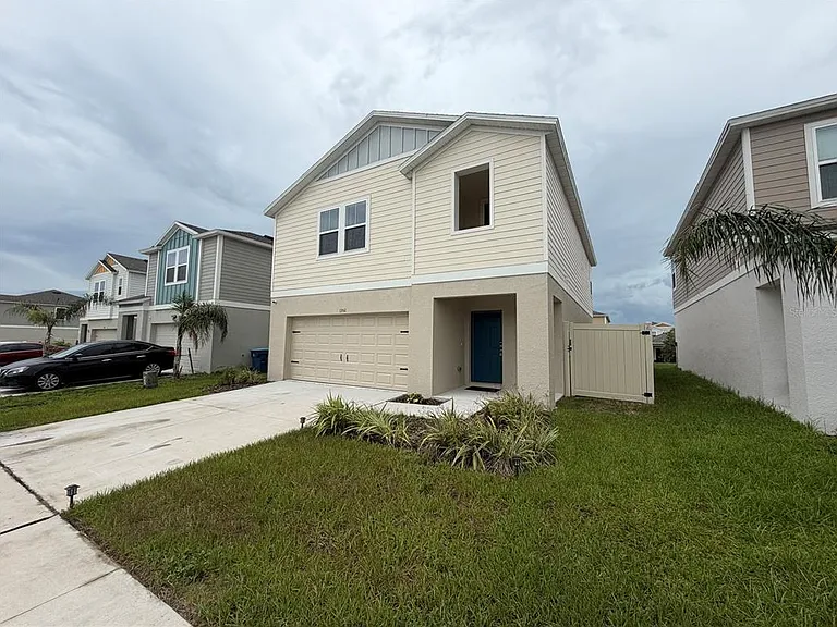 1352 Derry Ave — Photo 2