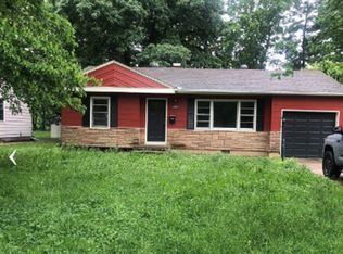 8905 E 75th St, Raytown, MO 64138