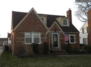1510 Parkwood Rd, Lakewood, OH 44107