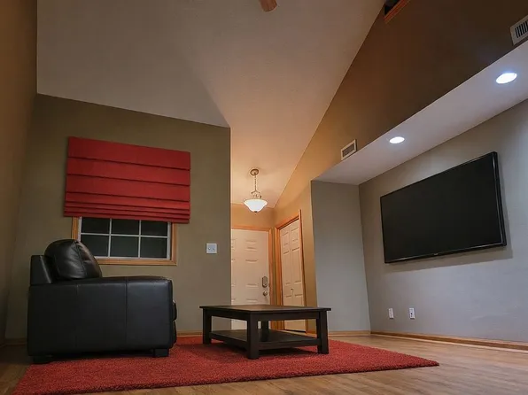 601 Orchard Hills Dr Unit 1006, Norwalk, IA 50211