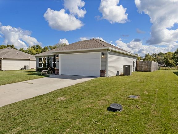2nd image of 1106 Jennifer Ann Ln