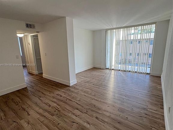 2nd image of 12105 NE 6th Ave APT 201