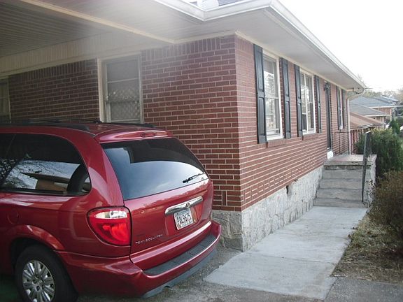 3rd image of 857 Northview Dr