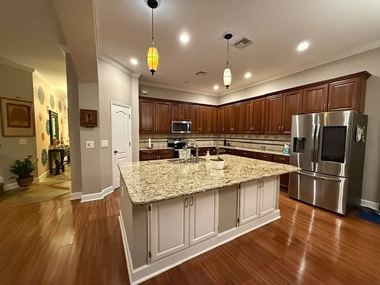 2401 Goldenrod Way — Photo 12