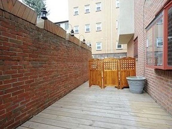 4th image of 840A S American St #A