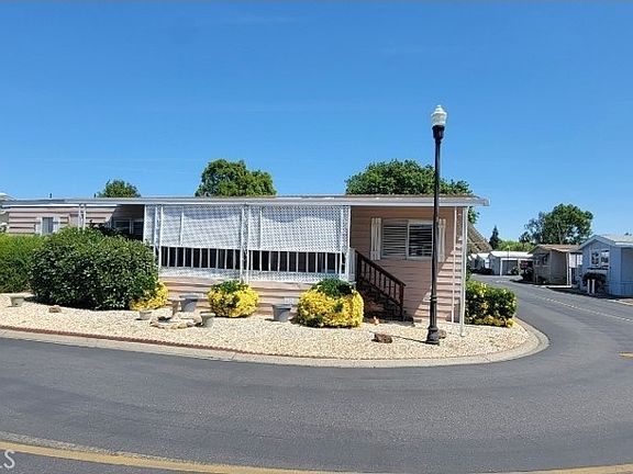 3rd image of 116 Leisureville Cir
