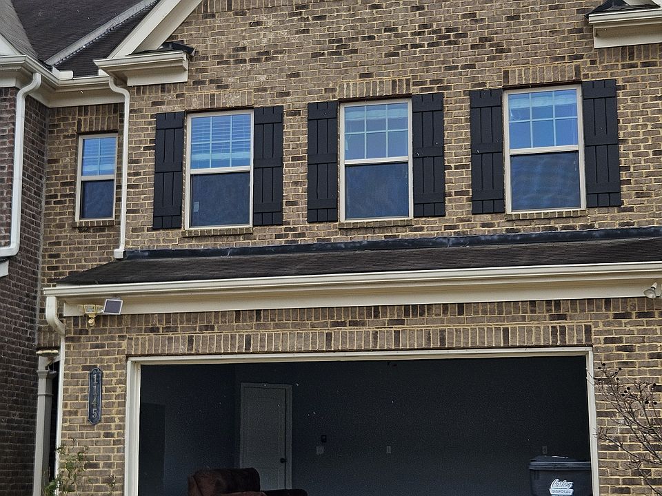 1st image of 1145 Hampton Oaks Dr